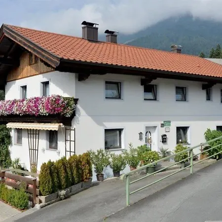 Pension Feichter Guest house